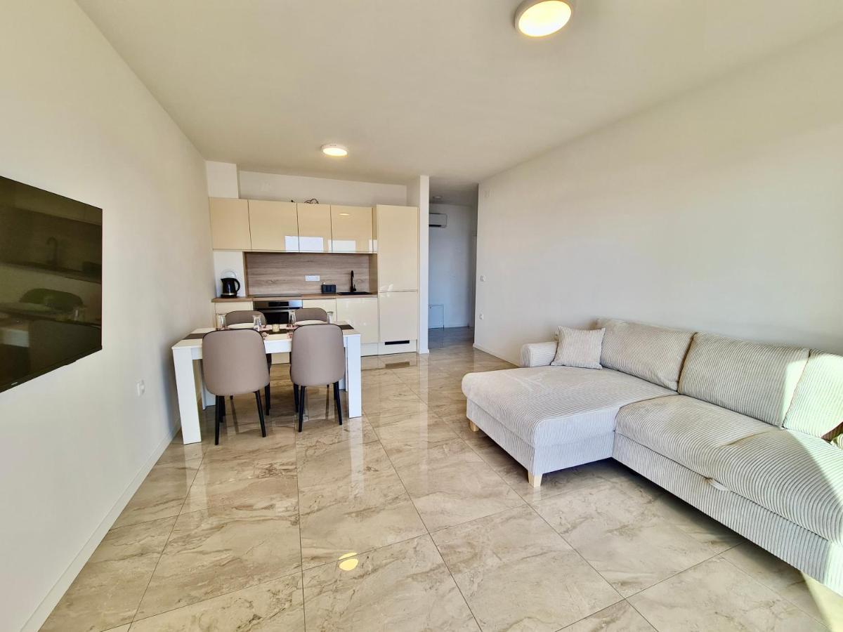 Apartments Sunflower Dramalj Bagian luar foto